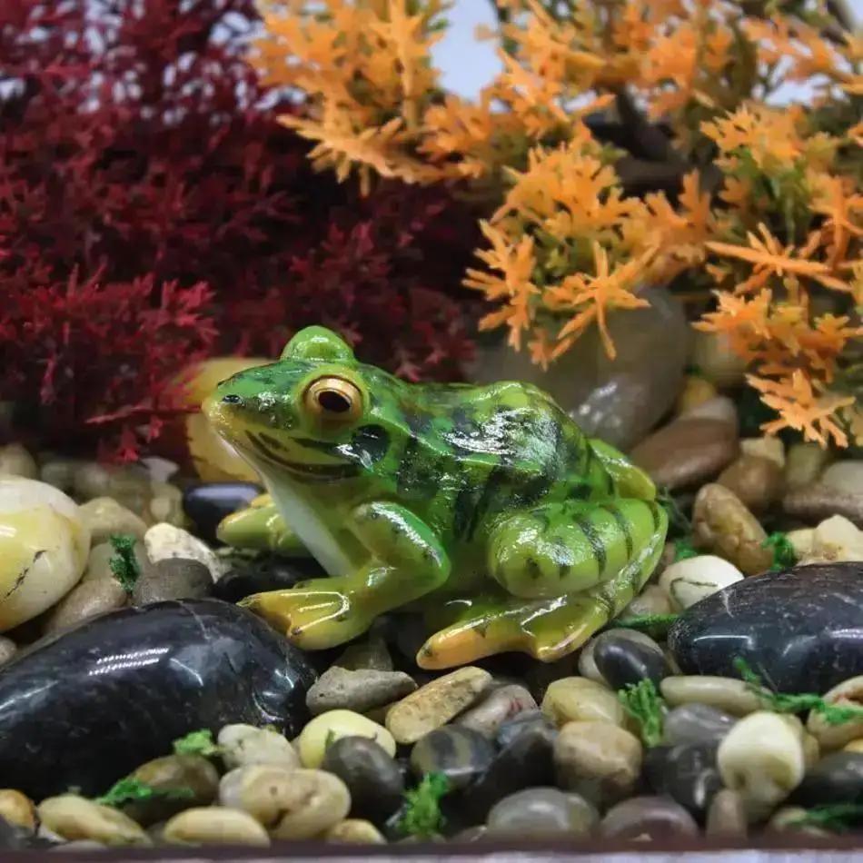 Roztomilá pryskyřičná dekorativní žabí soška DIY venkovní zahrada bonsai dekorace obchodu zvířecí socha na stůl zahradní dekorace ozdoba
