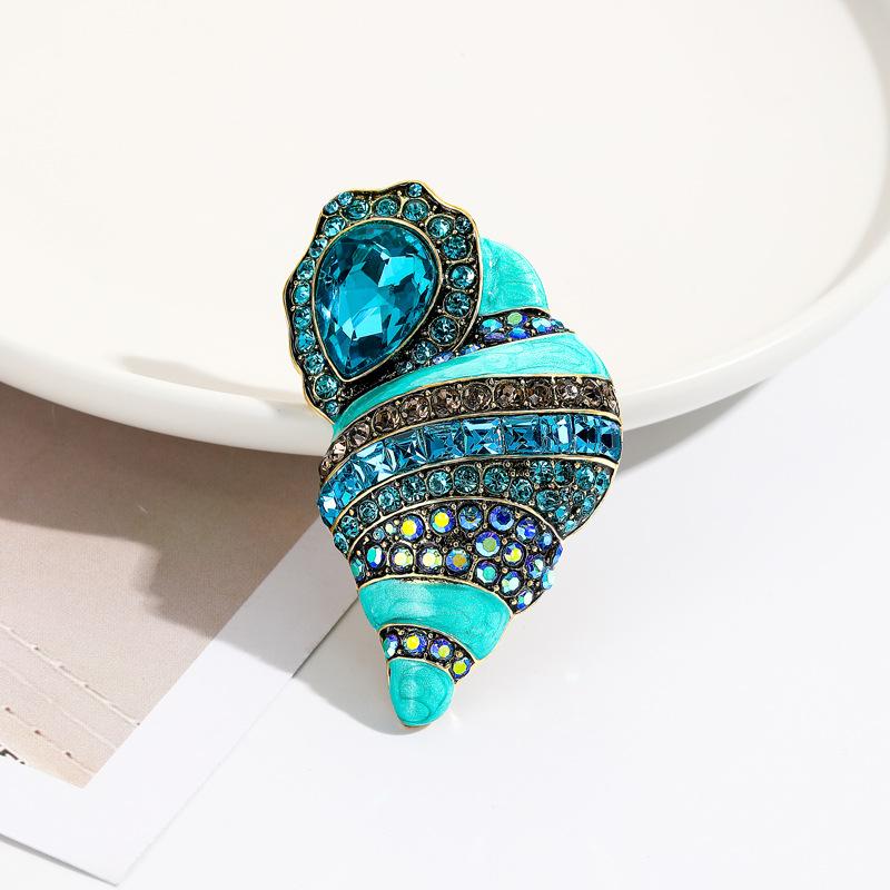 

High-end Conch Dripping Oil Retro Literary and High-end Accessories Buckle Brooch 2*4CM