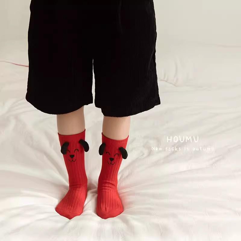 Girls' Korean Style Mid-Calf New Year Cotton Socks - Red with Hand-Holding Card Design