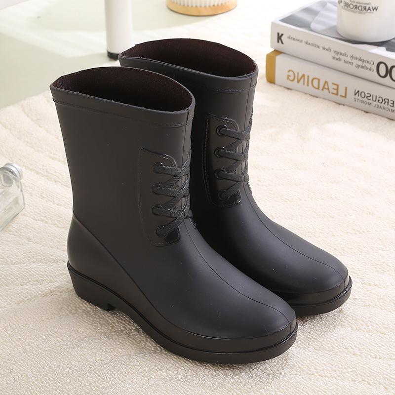 

Женская верхняя одежда для дождливой погоды, модные резиновые сапоги средней длины, нескользящие и износостойкие рабочие водонепроницаемые туфли, резиновые туфли, лето 41 чёрный