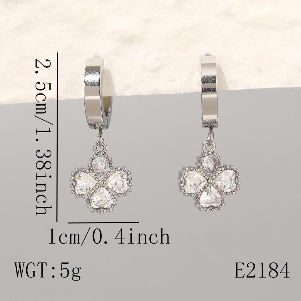 High-End Four-Leaf Clover Diamond Stud Earrings for Women – Luxury Geometric Design