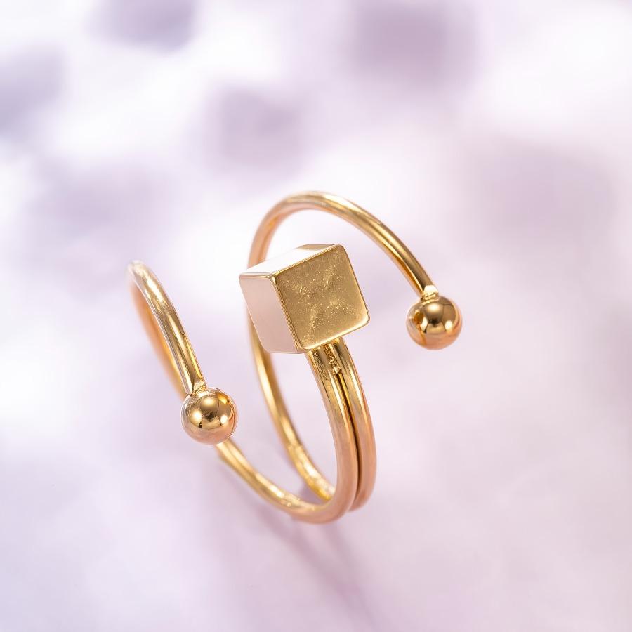 1pc of Square Open Geometric Curved Single Ring, Retro Elegant Style Suitable for Women'S Daily Wear, Parties, Vacations Or Gifts