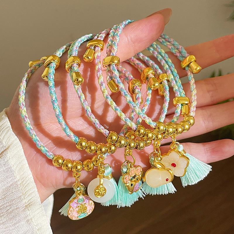 Gewebtes Seil Glückssegen kleiner Fisch Glücksbeutel Anhänger Licht Armband exquisit Nische berühmt ethnischer Stil Nische Temperament vielseitiger Schmuck