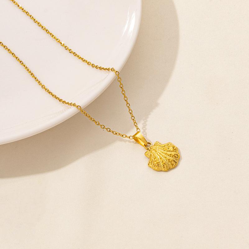 

No Fade Stainless Steel Ocean Animal Necklaces For Women Men Accessories Real Gold Plated Shark Fish Tail Turtle Pendant Jewelry