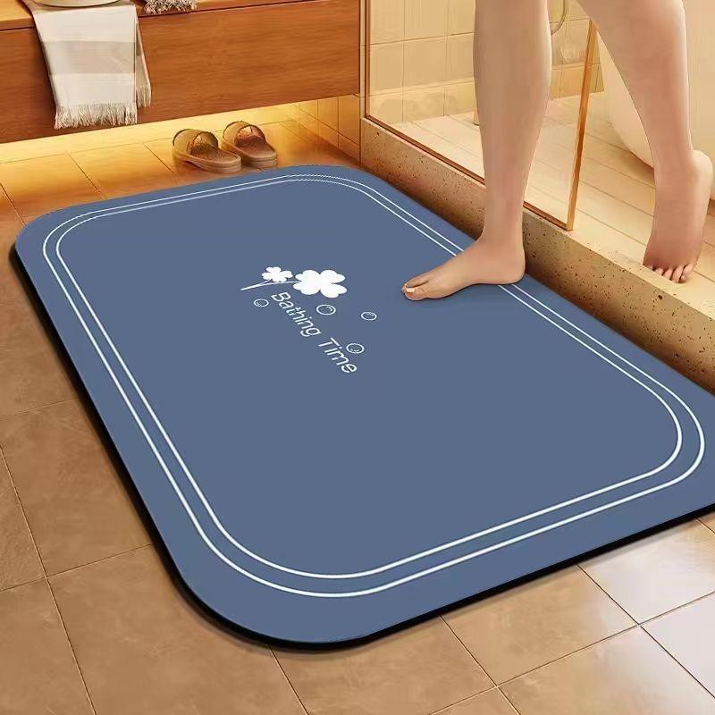 Four-leaf Clover Soft Diatom Mud Bathroom Mat Household Toilet Toilet Door Non-slip Quick Drying Mat