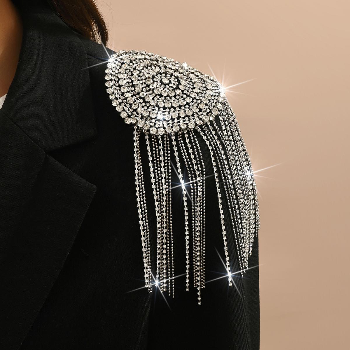 Новая партия модный бахрома ретро наплечная нашивка выступление сцена преувеличенный платье пальто бахрома наплечная нашивка