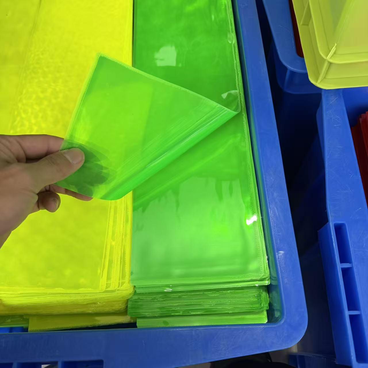 Grass Green PVC Reflective Film: High Brightness, Eco-Friendly, Waterproof, Engineering-Grade Luminous Warning Sheet 47*49 cm Grass Green Material
