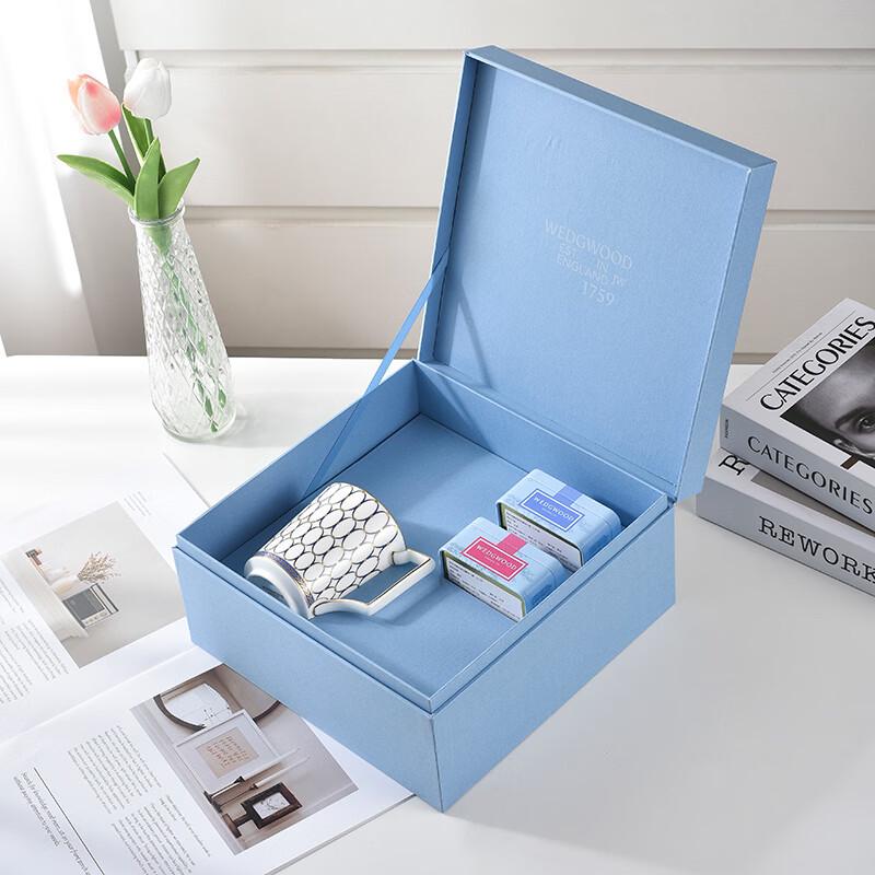 Wedgwood Golden Age Mug Gift Set