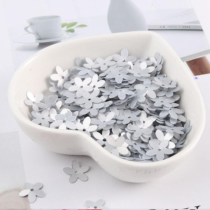 350 Adet 10mm Beş Yapraklı Çiçek Çiçek Payetler Düz Reçine Boncuk PVC Payetler DIY El Yapımı Dikiş Malzemeleri