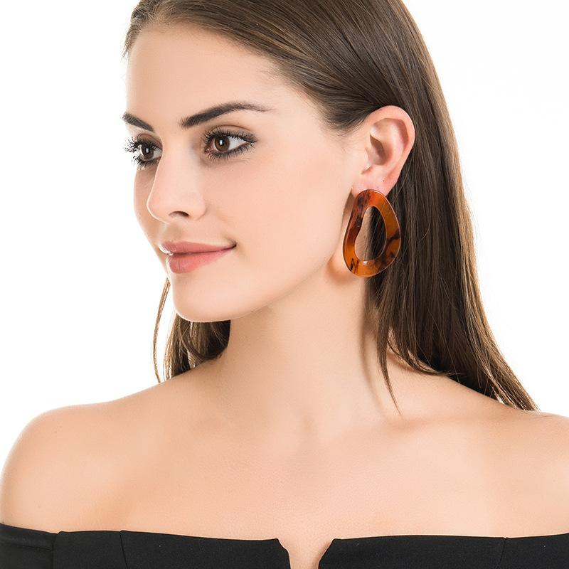 Suijue Schmuck Tag Acryl Trend Ohrringe Mode, Weibliche Acetat Geometrische Steckerohrringe
