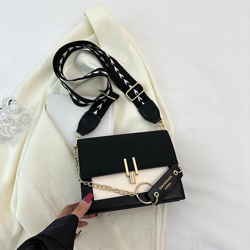 Commuter shoulder bag casual personality simple retro small bag fashionable small square bag beautiful messenger bag