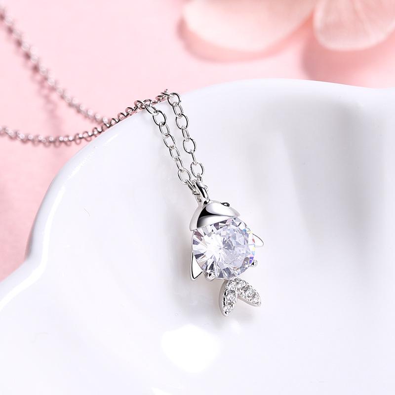 S925 Sterling Silver Little Fish Necklace for Women - Creative Sashimi Pendant Clavicle Chain, Unique Internet Celebrity Accessory 925 Sterling Silver белого золота