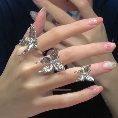 Romantic Liquid Metal Butterfly Ring for Women Elegant Irregular Pleated Texture Exquisite Punk Finger Rings Fashion Jewelry