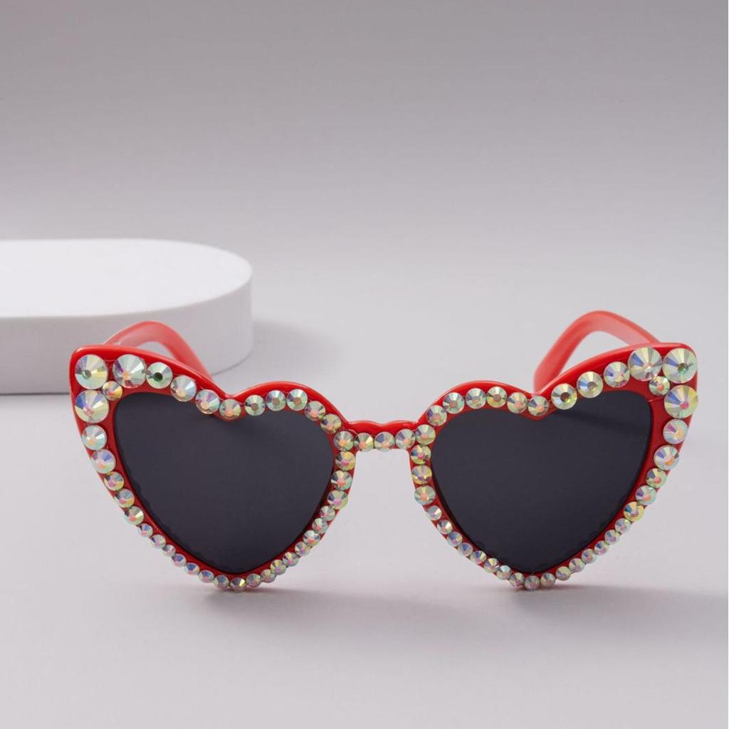 Heart-Shaped Rhinestone Sunglasses: Cute Pointed Diamond Handmade Design for Women