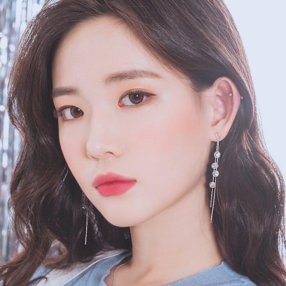 [Celebrity Wear] You Are Special Earrings/Earrings W