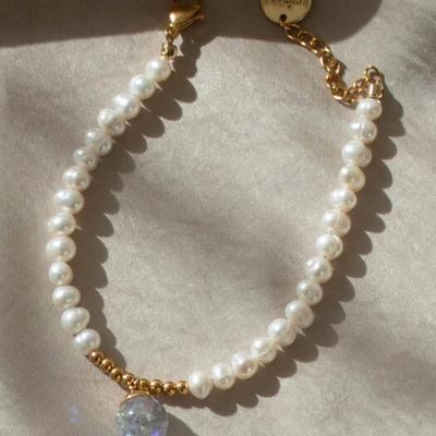 Luvinball Ball, Snowball Pearl Bracelet