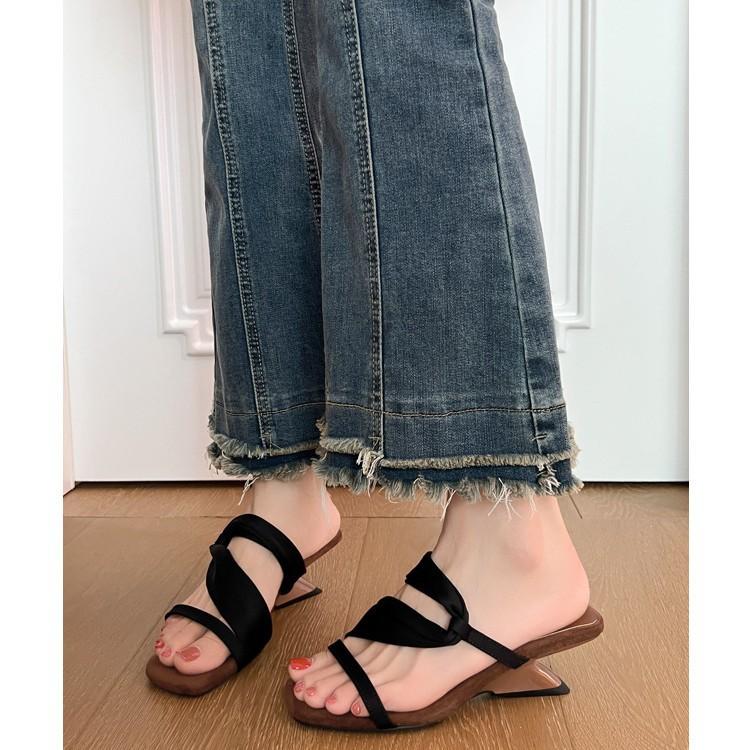 Design sense niche cool slippers summer 2025 French retro gentle wrap with open-toed wedge heel with sandals