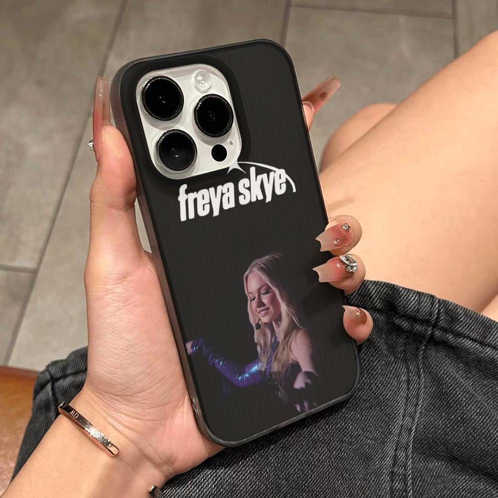 F-Freya S-Skye Singer For IPhone 17 16 15 Plus Pro Max 12 14 Plus 11 13 Wave Corrugated Stripe Funda Phone Cover