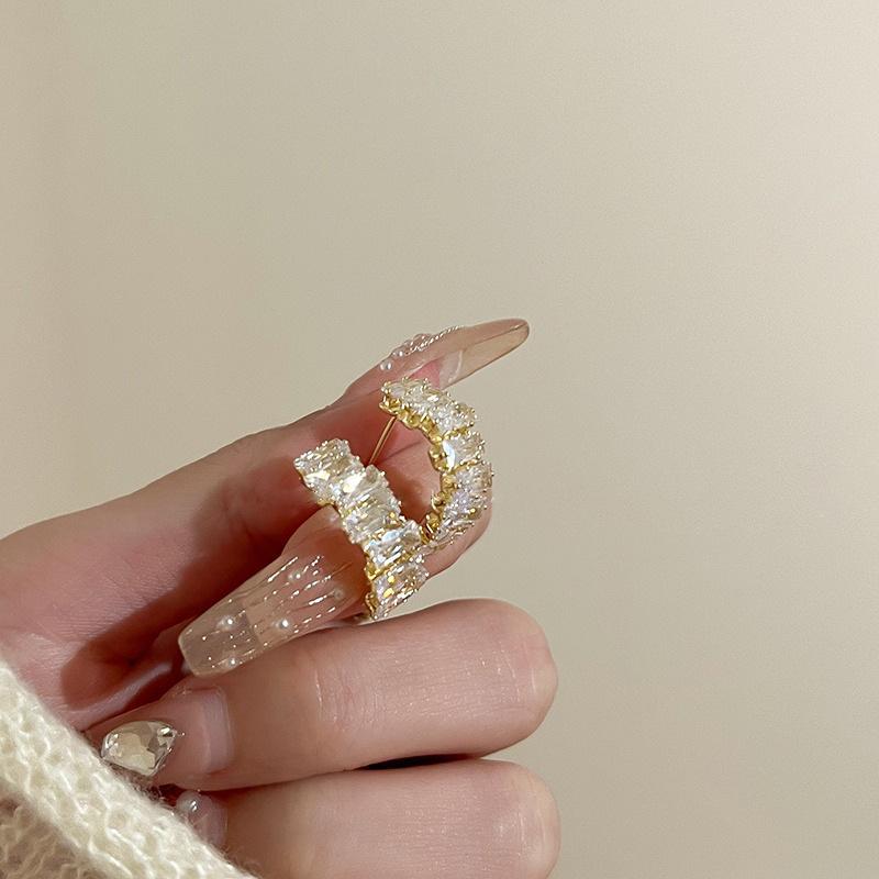 2023 Zirkon Bogen Ohrstecker: Trendige, vielseitige Clip-Ohrringe für Damen