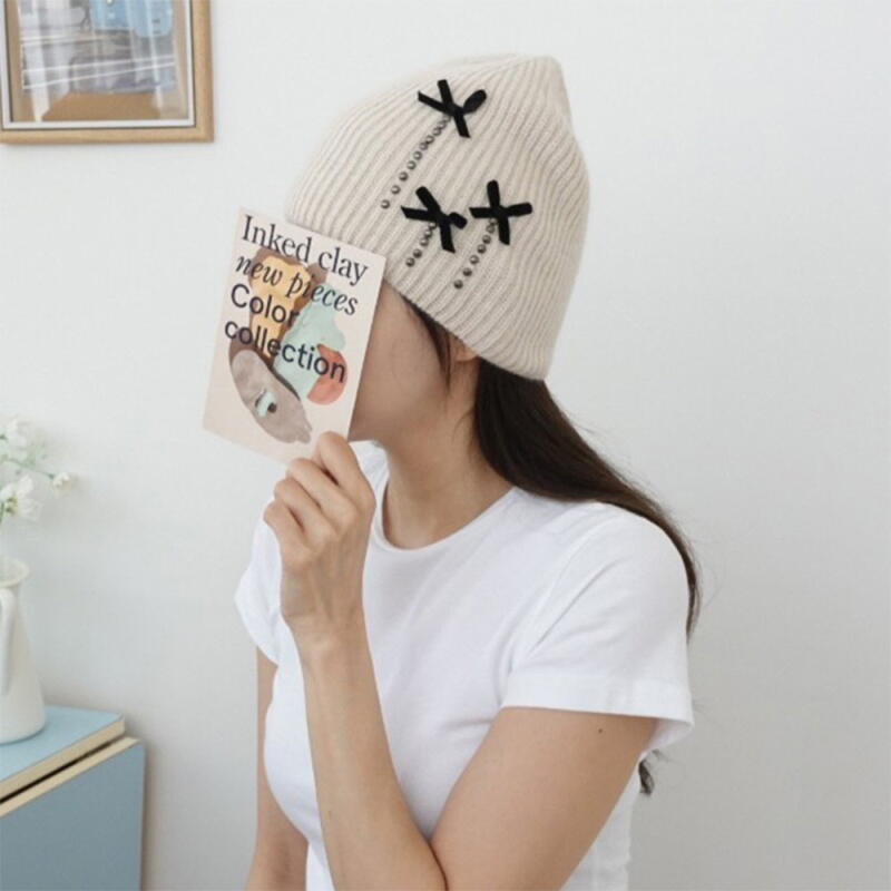 Women s Ribbon Studded Beanie for Fall/Winter black