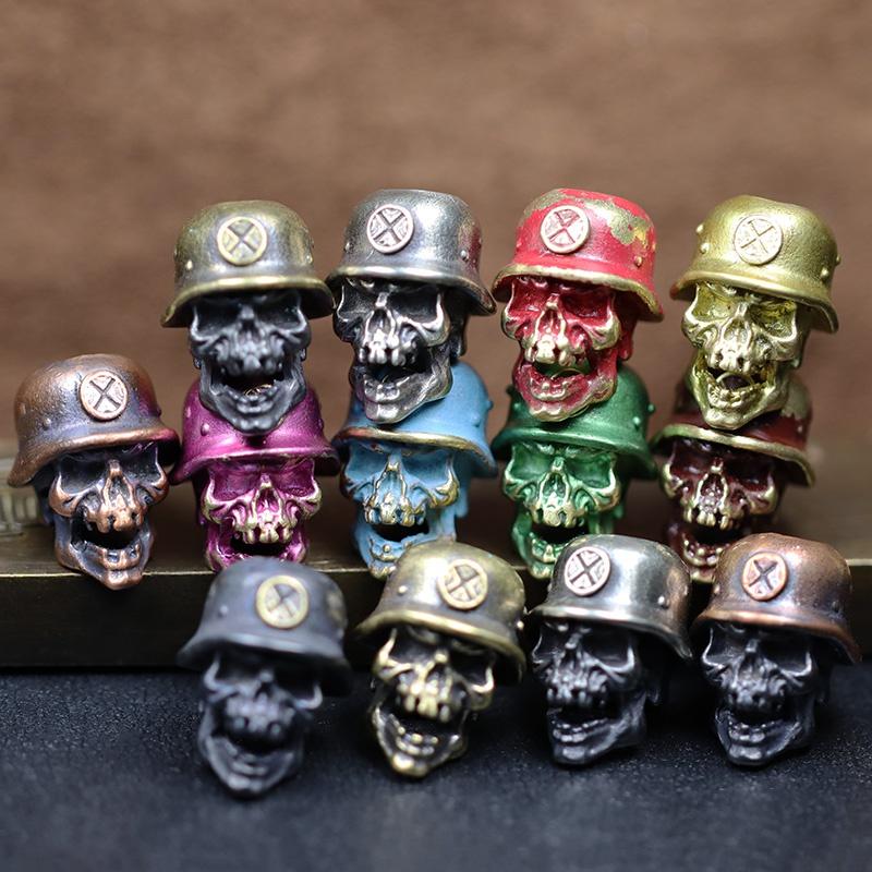 

Темный солдат Король Череп Голова Скульптура Латунный нож Бисер EDC Наружный инструмент DIY Paracord Ручной работы Плетеный ремешок Кулон Аксессуары