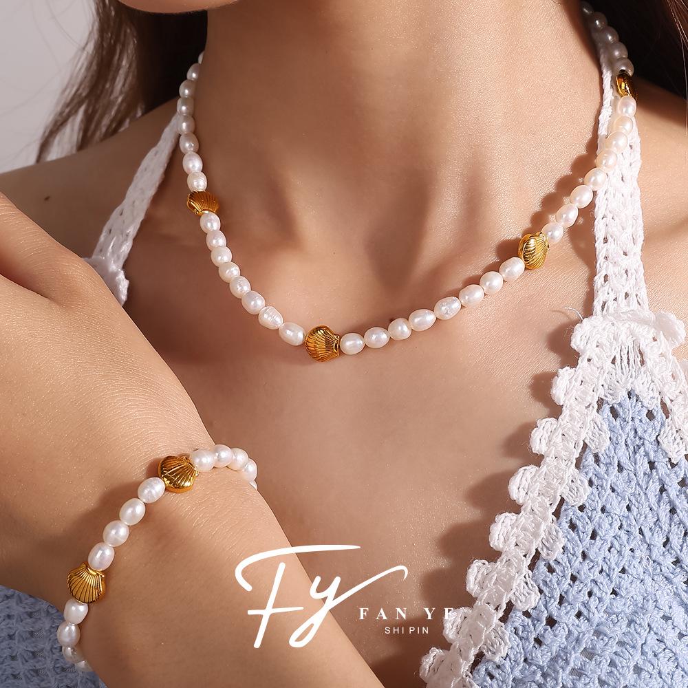 High-End Freshwater Pearl Necklace with Ocean-Inspired Seahorse and Turtle Design In Women's Titanium Steel