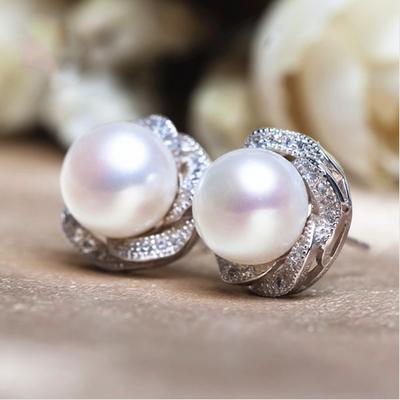 Parel Oorbellen voor Vrouwen Bruiloft Verloving Sieraden Glanzende CZ Bloemvorm Tijdloze Vrouwelijke Oorbellen
