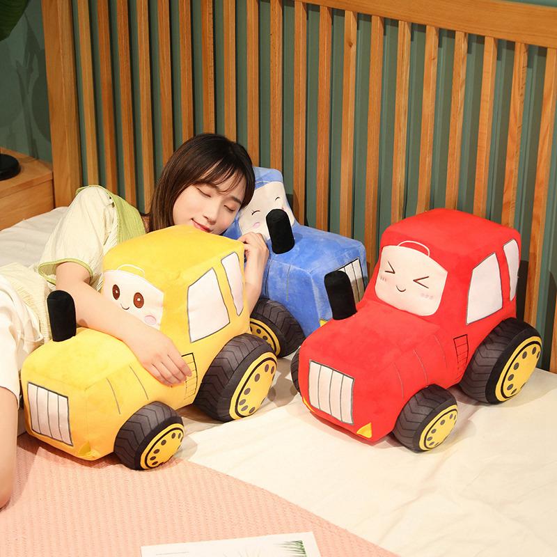 3045cm Traktor Auto Cartoon Plüschkissen Stofftier Transportkissen Blau Gelb Rot Plüschtier Sofa Stuhl Dekor Geschenk