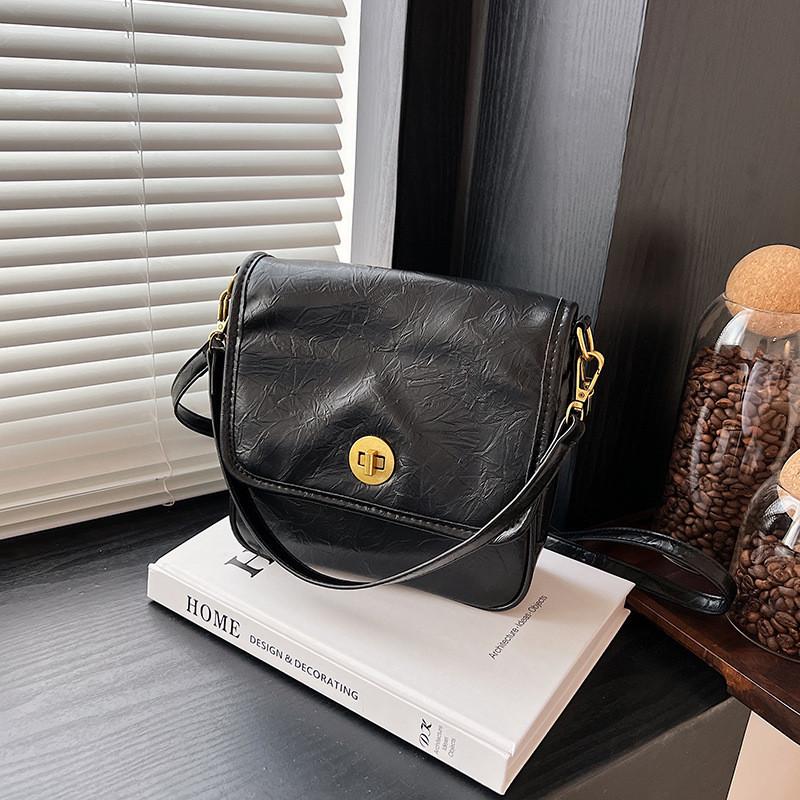 2023 New Fashionable Underarm Bag For Women High-end Pleated Vintage Tote Bag чёрный