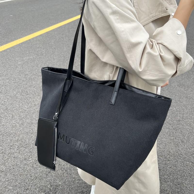 2025 retro simple fashion large-capacity bag autumn and winter new women's tote bag casual personalized shoulder bag