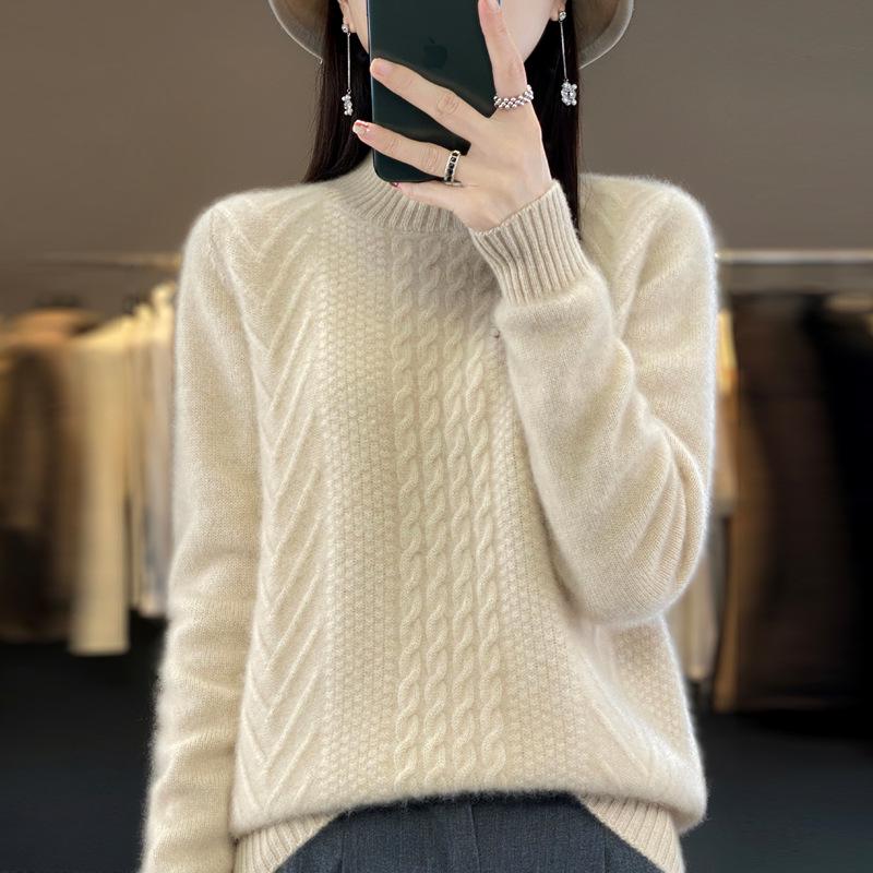 Women's High-Neck Wool Sweater: Autumn/Winter Loose Fit Cable Knit Base Layer, Thickened and Stylish.