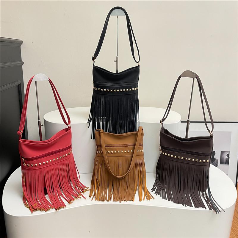 Retro Large-capacity Fringed Single-shoulder Bag, Personalized Tote Bag, Fashionable Crossbody Dumpling Bag