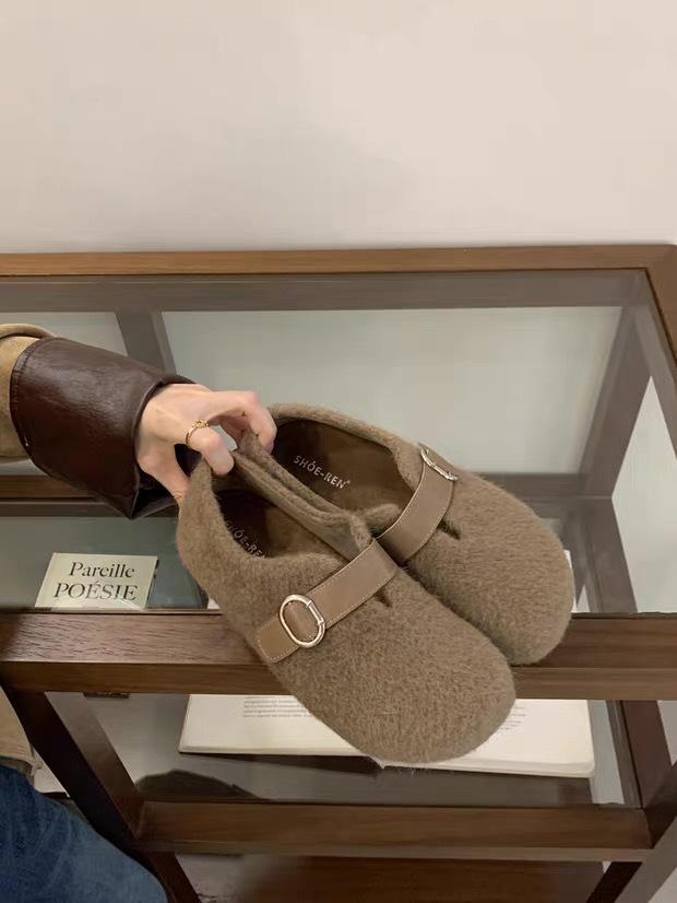 White Spotted Lamb Wool Shoes for Women's Outer Wear 2025 Winter Outer Wear New Velvet Flat Mary Jane Cotton Shoes