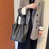 2025 New First-layer Cowhide Shoulder Vegetable Basket, Oversized Bucket Bag, High-end Handbag, Versatile Commuter Bag