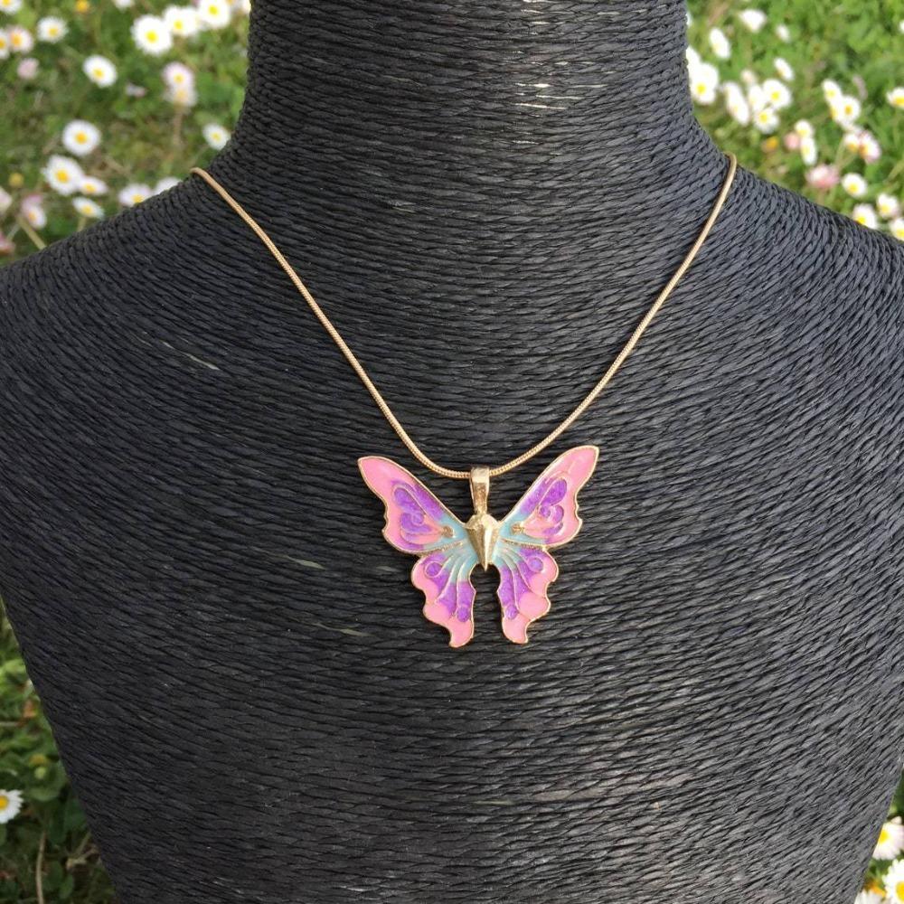 New Fashion Romance Rainbow Fairy Pink Purple Large Butterfly Pendant Snake Bone Chain Necklace for Women Princess Jewelry Gifts