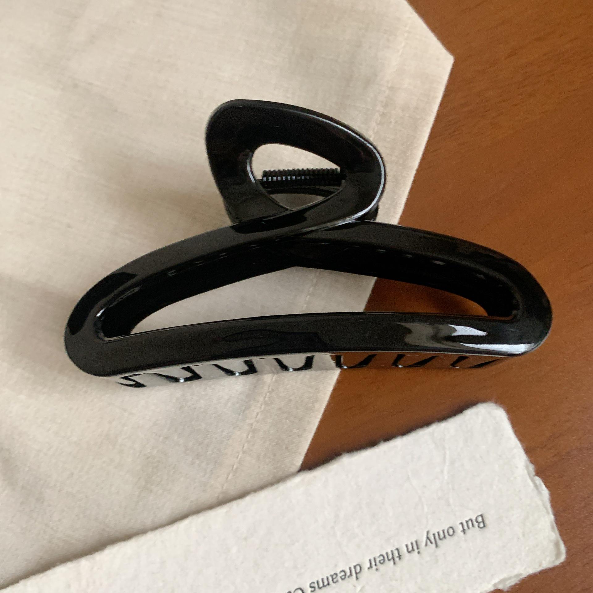 

Заколка для волос Jelly Color Large Shark для женщин - 2024 High-End Bun and Back Hair Clip чёрный