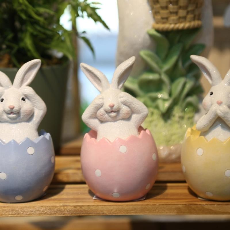 Eggshells Bunnys Easters Decoration Polyresin Rabbit Statue for Home and Farmhouses Spring Decoration