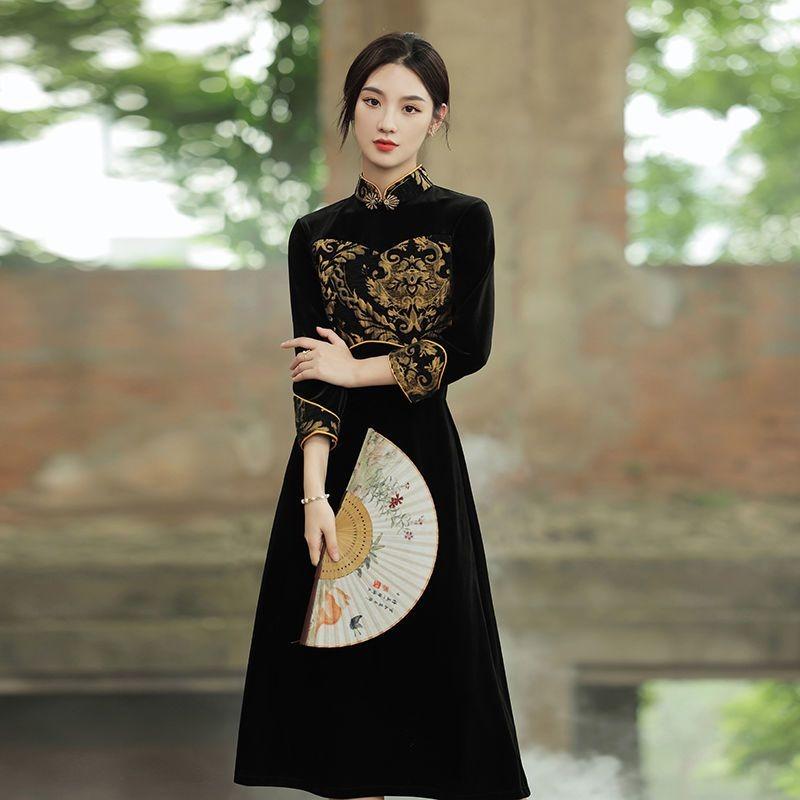 2025 New Gold Velvet Long-sleeved Style Noble Retro Chic Autumn and Winter Mid-length