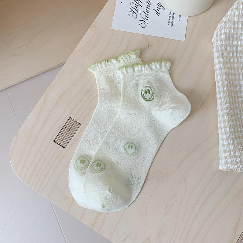 Women's Spring and Summer Thin Sweat-absorbing and Breathable Bamboo Cotton Edge Boat Socks Boneless Short Socks Versatile Women's Socks