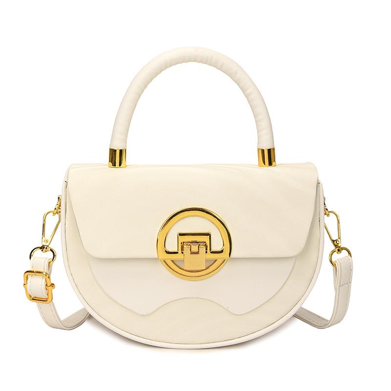 Trendy Retro Shell Bag: Niche Design Crossbody & Handheld Summer Style