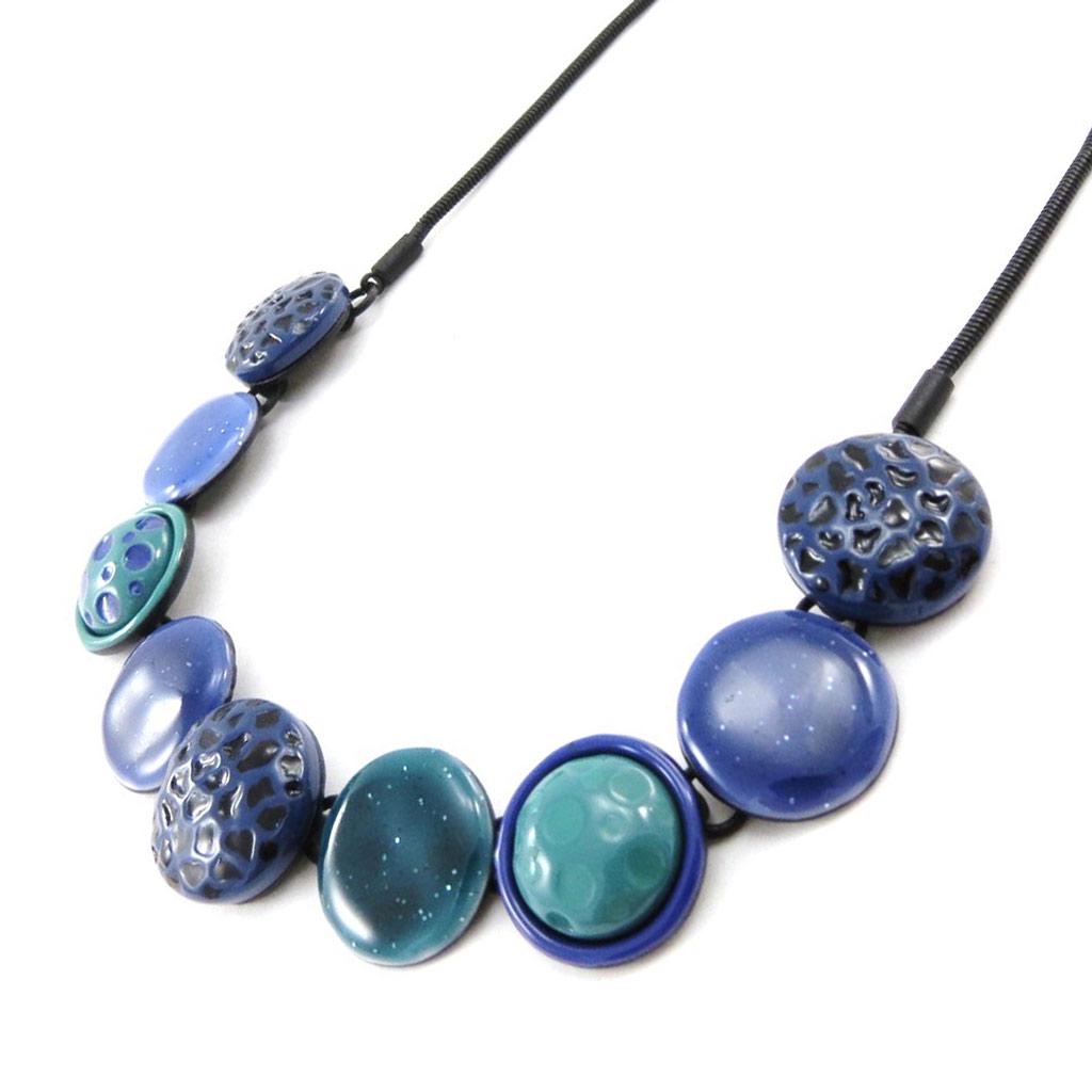 NOA [J2266] – Blaue Designer-Halskette „Safari“.