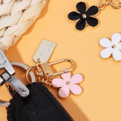 1pcs Flower Keychains for Women Bag Charm Key Chain Car Key Ring Pendant For Purse Handbag Bag Keychain Llaveros