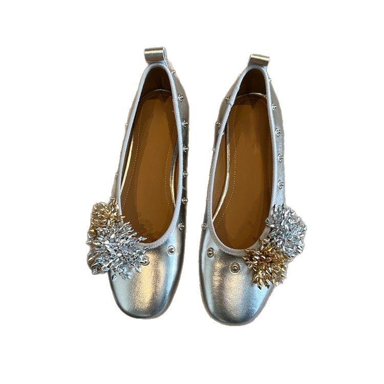 Sheepskin version~ niche design flower spikes small leather shoes 2025 new versatile shallow mouth Mary Jane shoes single shoes women