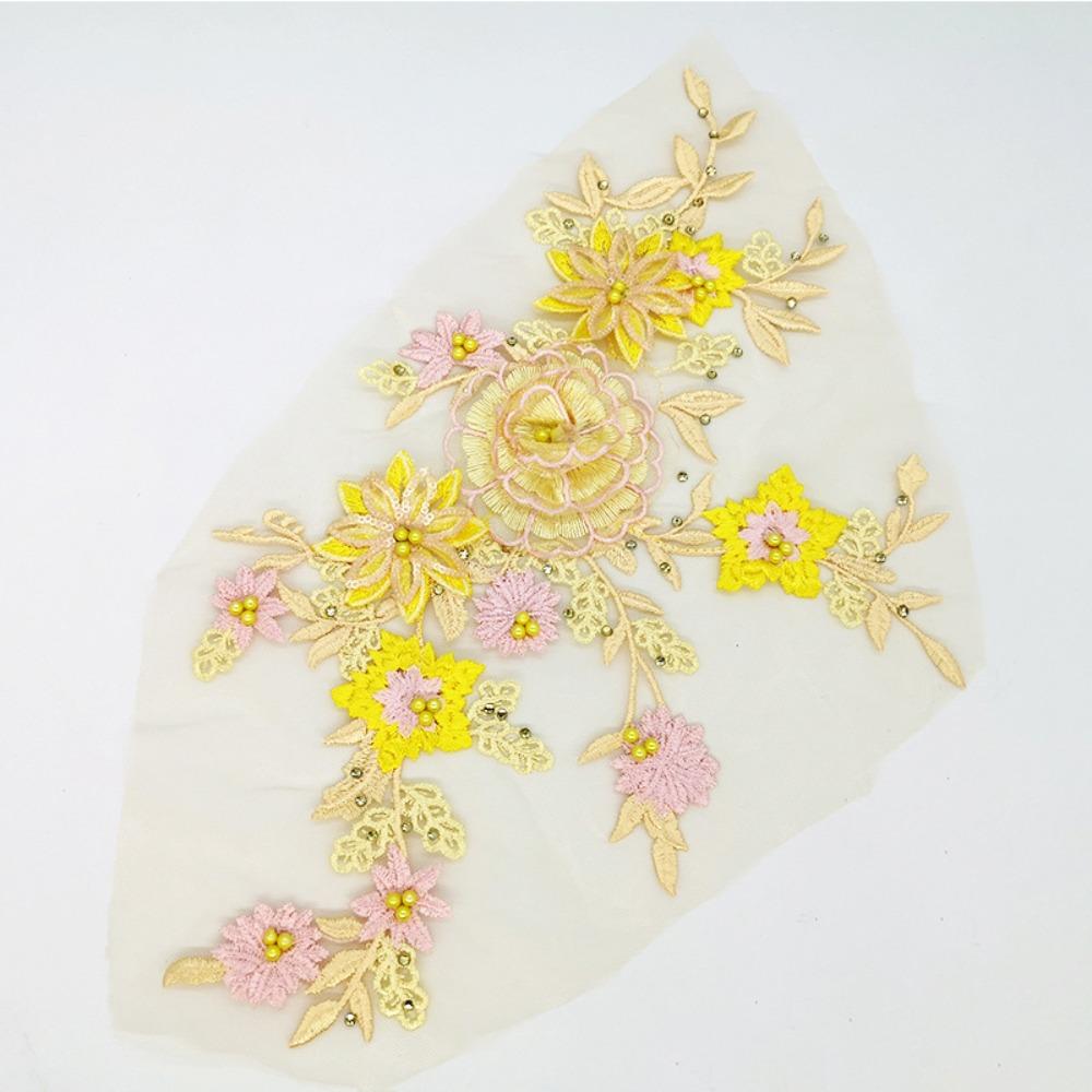 3D Flower Floral Embroidered Patches Pearl Stamen Flower Patches DIY Clothing Decoration