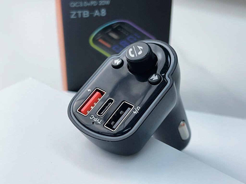 A8-A18 Bluetooth-FM-Transmitter fürs Auto und Dual-USB-PD-Ladegerät 3,1 A
