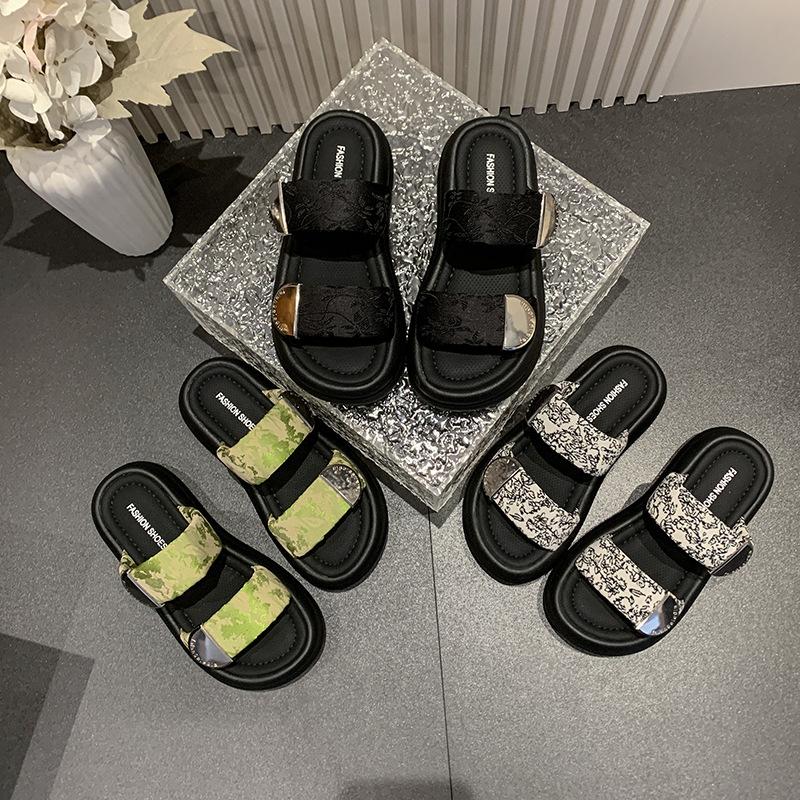 New Chinese Platform Slippers Women's Summer Outer Wear 2025 New Velcro Casual Height Increase with Skirt Beach Cool Slippers