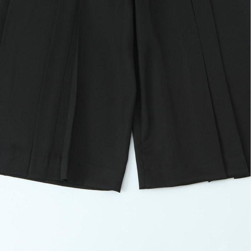 Kaslead New Arrival Women's Clothing Fashion Style Fashion with Chain Belt Long Casual Shorts 2143721