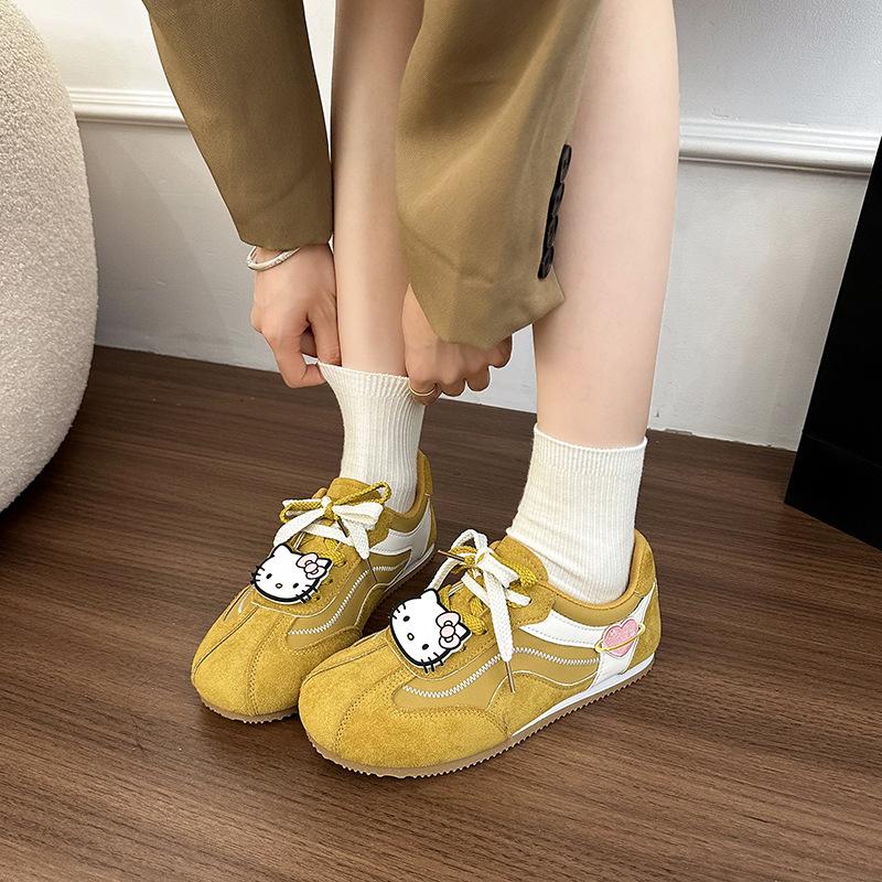 Cute Hello Kitty Sneakers Women's 2025 Autumn New Retro Argand Training Shoes Platform Non-slip Lace-up Board Shoes