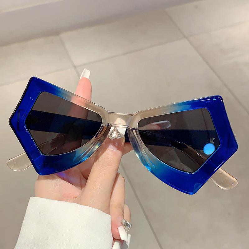 Luxury Brand Designer Vintage Oversized Butterfly Sunglasses Women For Men Sun Glasses Punk Popular Big Frame Eyeglasses Uv400