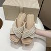 Cool slippers are versatile 2025 fairy new French cross beach flat slippers women's summer wear with skirt shoes